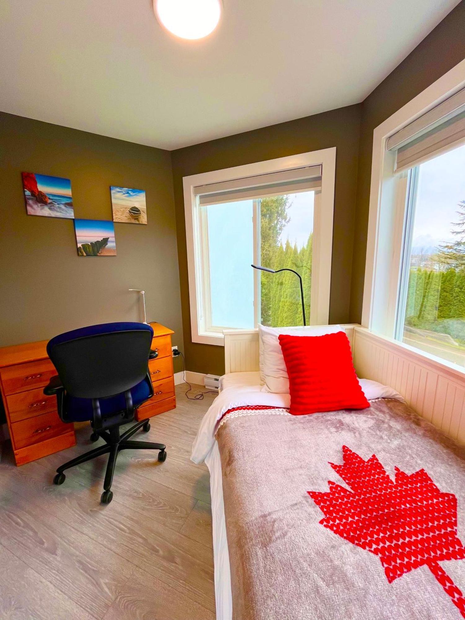 Mountain Retreat 3 Bedroom Garden House Near Heritage Park, Coliseum , Hwy 1, Fishing, Cultus Lake Chilliwack Exterior foto